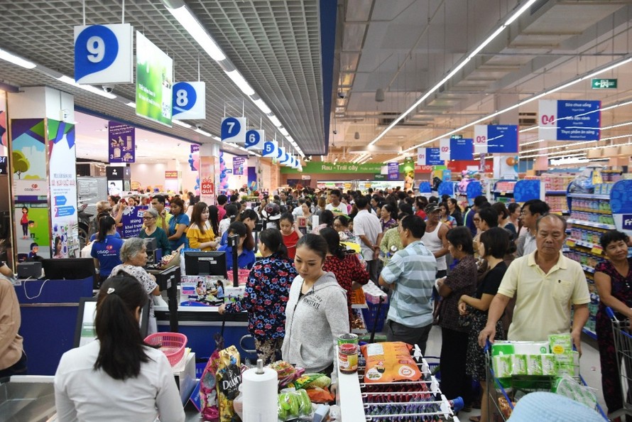 Nhiều siêu thị tấp nập người dân vào mua sắm trong dịp nghỉ lễ 2/9