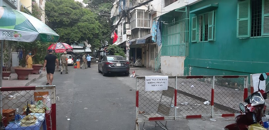 Một chung cư ở Sài Gòn bị phong tỏa trong ngày 30/4