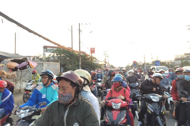 Ùn ùn trở lại Sài Gòn, nguy cơ tai nạn tăng cao