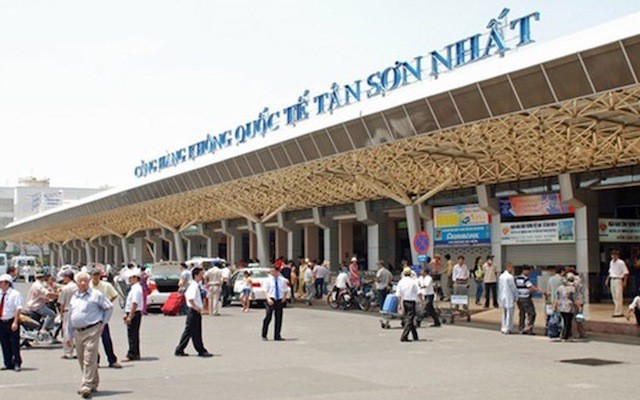 Sở Y tế TPHCM đề nghị khử trùng toàn bộ chuyến bay tại Tân Sơn Nhất