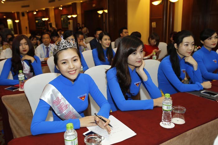Khởi động cuộc thi Nữ sinh viên Việt Nam duyên dáng 2014
