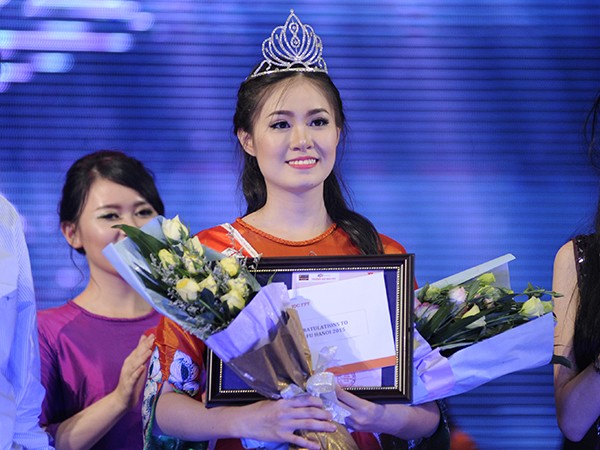 Trần Bảo Ánh đạt giải Hoa khôi cuộc thi Tìm kiếm gương mặt nữ sinh tiêu biểu ĐH FPT - Miss FU Hanoi 2015