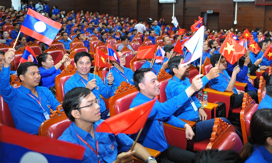 Lễ khai mạc Gặp gỡ hữu nghị thanh niên Việt Nam - Lào năm 2016 diễn ra trong không khí sôi nổi