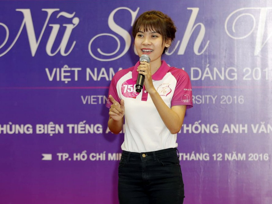 Top thí sinh 'siêu' ngoại ngữ của Nữ sinh viên Việt Nam duyên dáng