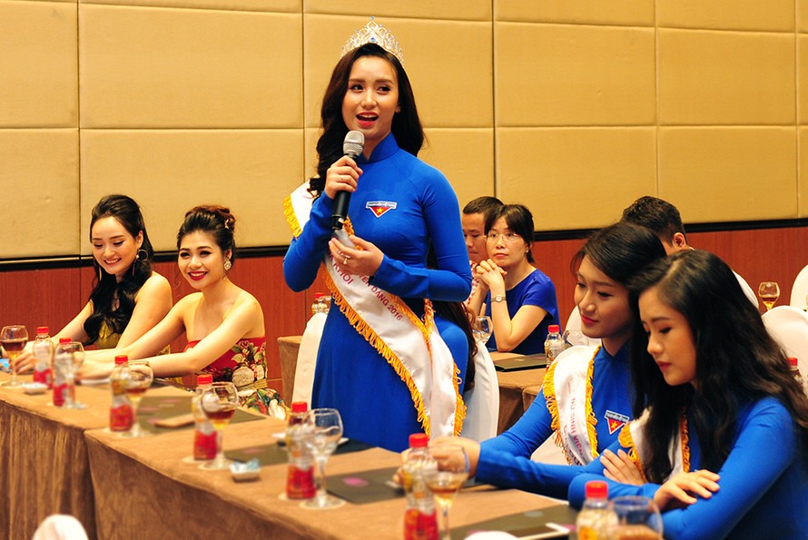 Hoa khôi cuộc thi Nữ sinh viên Việt Nam duyên dáng 2016 Đặng Thị Thu Hồng chia sẻ tại lễ phát động