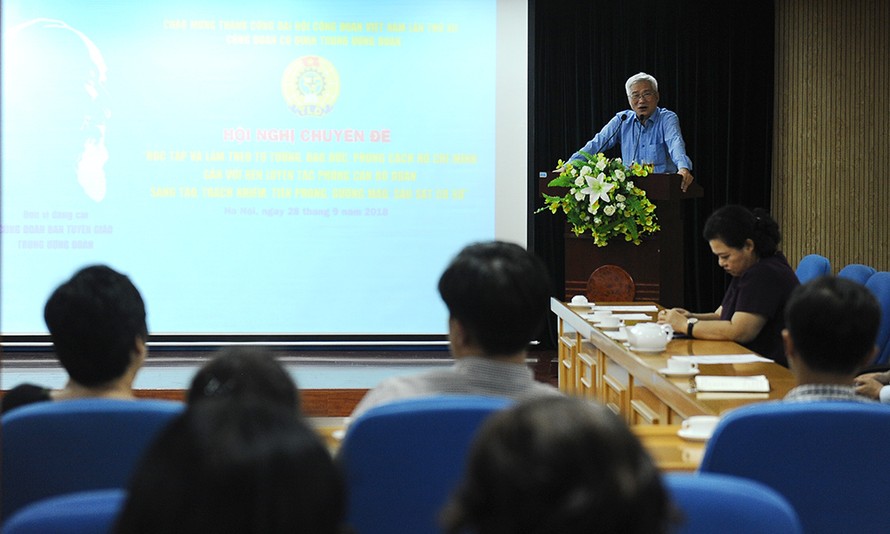 GS.TS Mạch Quang Thắng chia sẻ tại chương trình