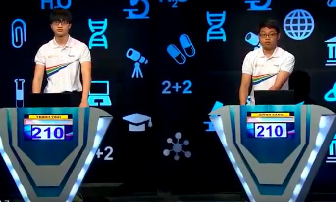 Nguyễn Huỳnh Sang và Nguyễn Thành Vinh có phần thi phụ để phân định ai là người giành được vé vào cuộc thi Quý 2 Đường lên đỉnh Olympia năm thứ 19