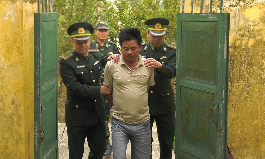 Đồn biên phòng Lào Cai bắt lái xe container tàng trữ ma túy