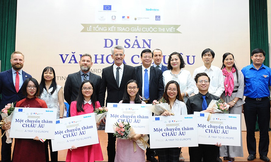5 bạn trẻ Việt giành cơ hội khám phá Châu Âu