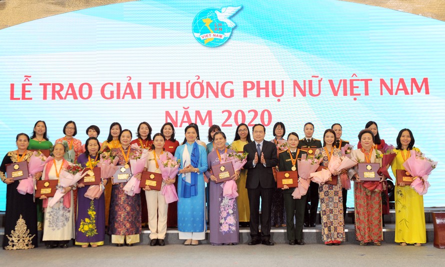 100 chị đạt Doanh nhân nữ ASEAN tiêu biểu, 9 nữ làm Bí thư Tỉnh ủy