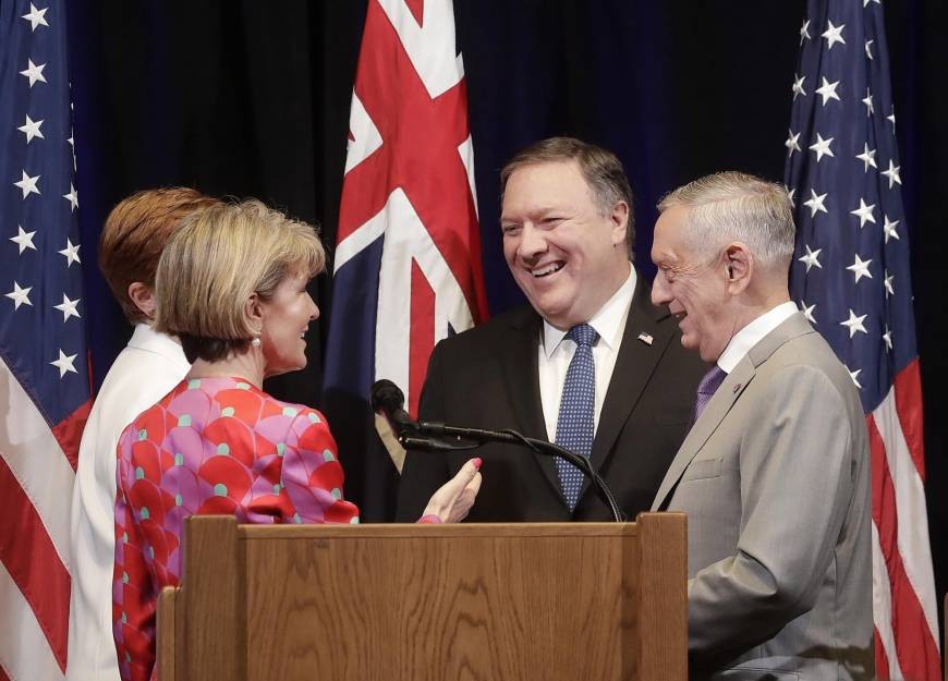 Bộ trưởng Quốc phòng và Ngoại giao Úc gặp gỡ các đồng cấp Mỹ tại California ngày 24/7 (AP)
