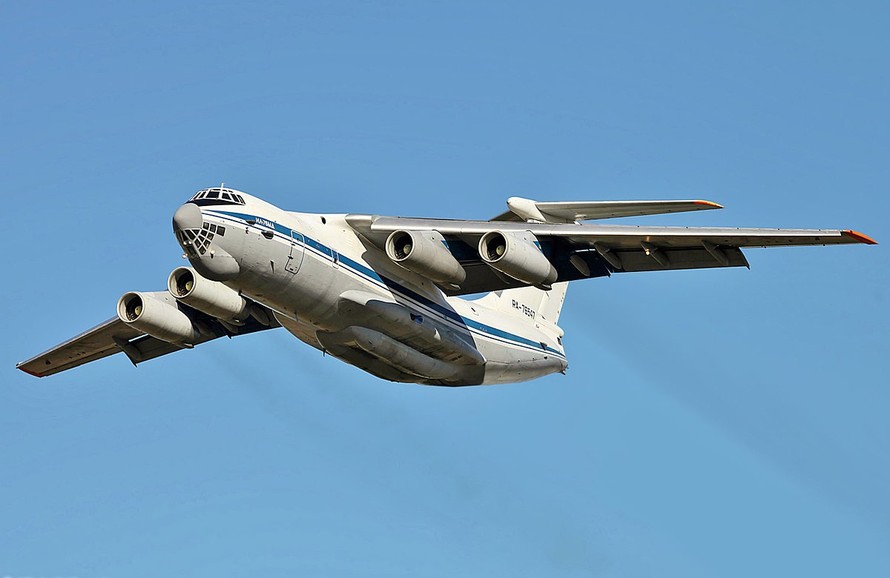 Mang ‘ngựa thồ’ Il-76 của không quân Nga đi ném bom?
