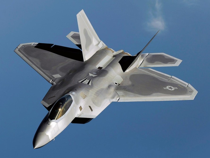 Su 35 Nga bắt F-22 Mỹ 'hiện nguyên hình'