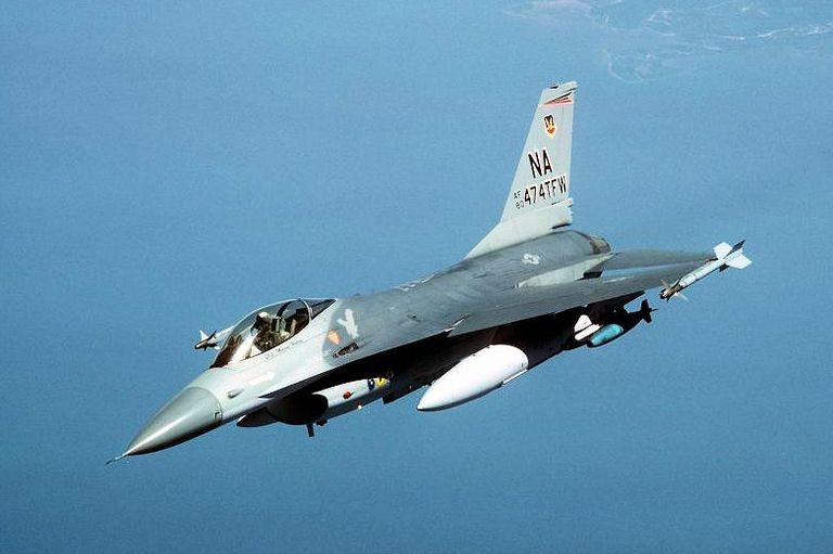 Tiêm kích F-16 đời đầu