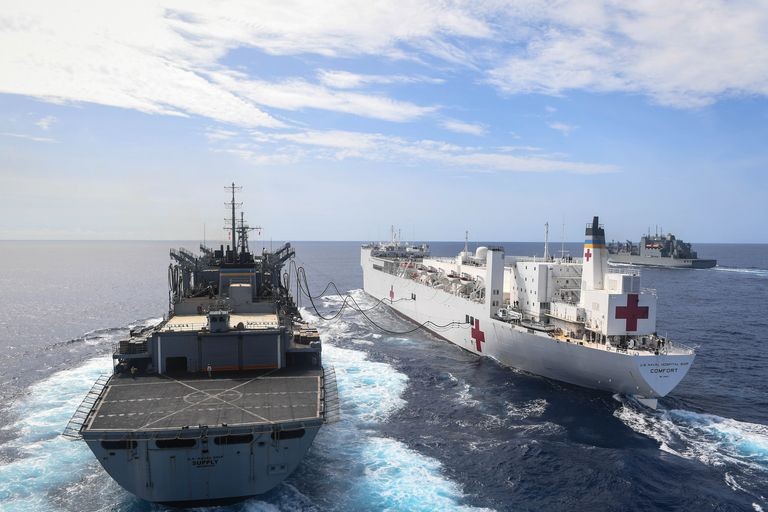 Quân đội Mỹ có 2 tàu bệnh viện, có thể được dùng vào việc chống dịch virus corona Vũ Hán