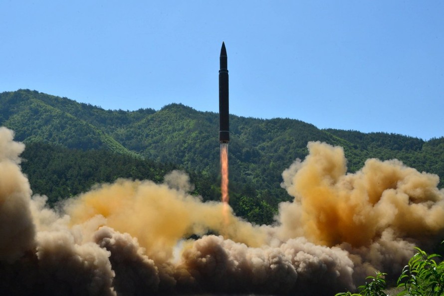 Tên lửa đạn đạo Hwasong-14 của Triều Tiên