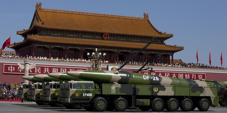 Tên lửa đạn đạo DF-26 "sát thủ tàu sân bay" của Trung Quốc