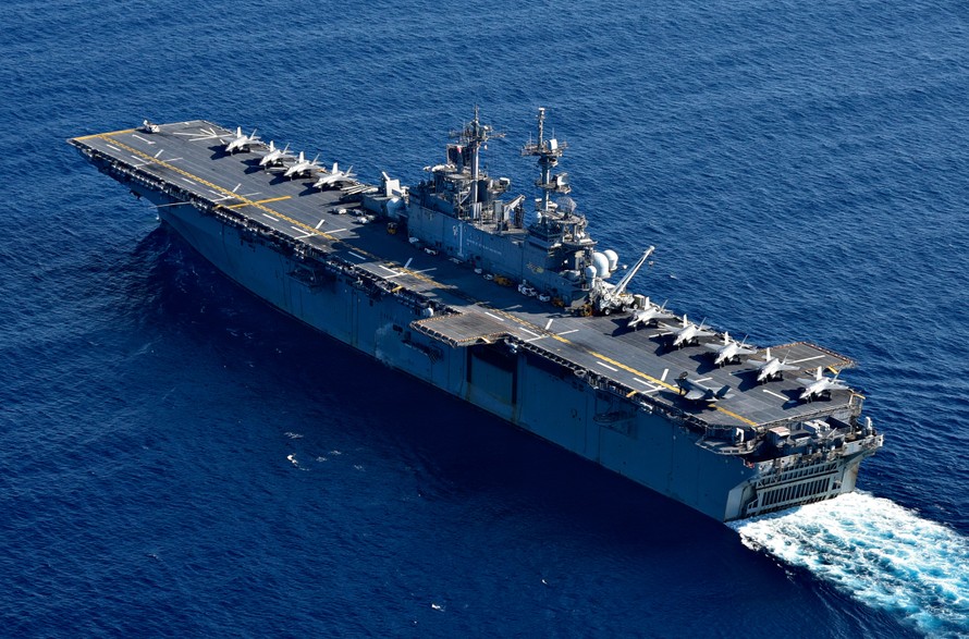 USS America là một tàu tấn công đổ bộ - khái niệm có từ thời Chiến tranh thế giới thứ hai.​