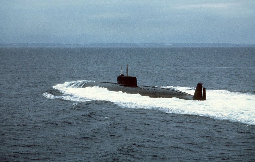K-222 là tàu ngầm cực nhanh của hải quân Liên Xô, sau này là Nga