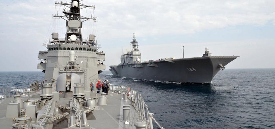 Tàu Kaga của hải quân Nhật Bản là một trong những con át chủ bài đối phó với Trung Quốc