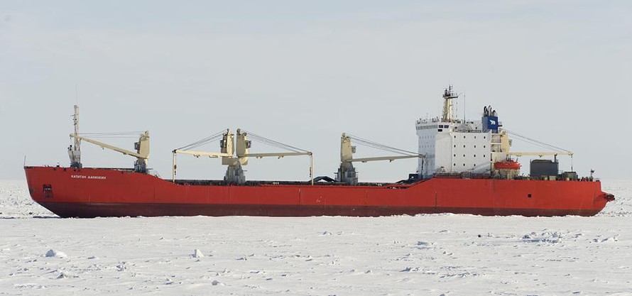 Tàu phá băng của Nga là lực lượng hỗ trợ thương mại quan trọng