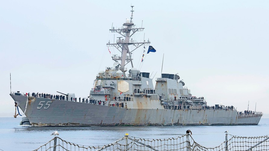 Con tàu chiến của hải quân Mỹ đầy vết han rỉ