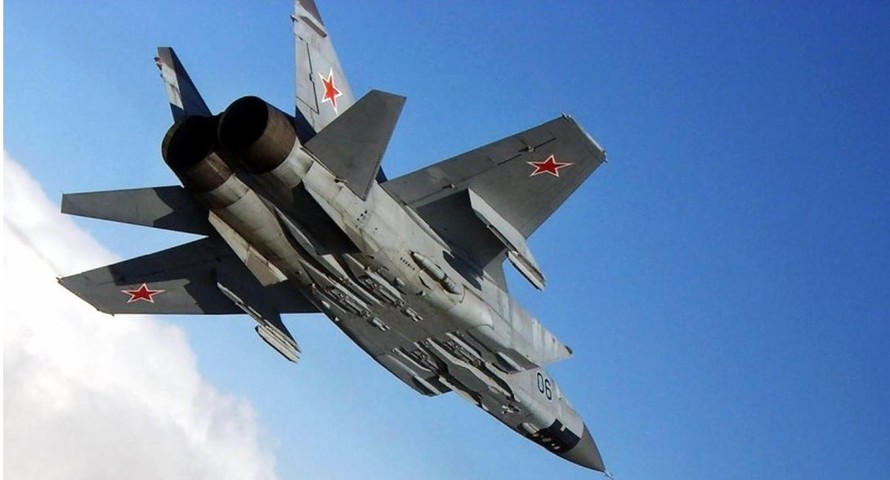 Tiêm kích hạng nặng MiG-31 của không quân Nga