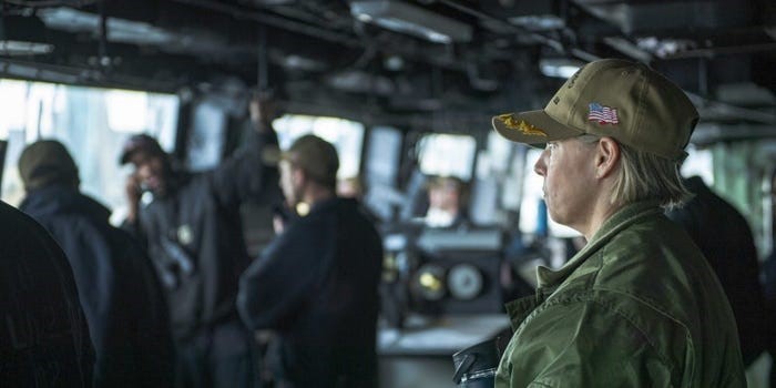 Hạm trưởng Amy Bauernchmidt sẽ trở thành sĩ quan chỉ huy của một tàu sân bay vào năm 2022, lần đầu tiên trong lịch sử hải quân Mỹ.