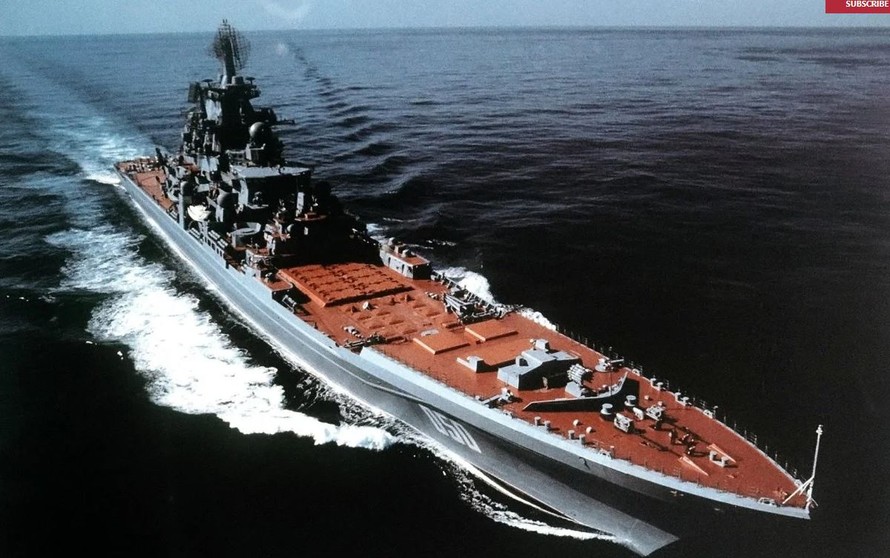 Tàu Đô đốc Nakhimov, một trong bốn tàu tuần dương hạt nhân lớp Kirov do Liên Xô chế tạo