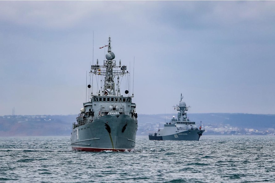 Tàu chiến hải quân Nga