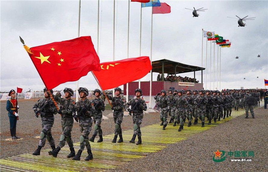 Quân đội Trung Quốc tham gia duyệt binh trong lễ khai mạc cuộc tập trận chiến lược Kavkaz-2020 vào ngày 19 tháng 9 năm 2020. Ảnh: Bộ Quốc phòng Trung Quốc.