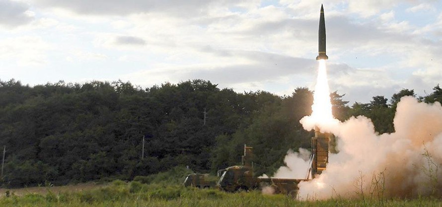 Tên lửa đạn đạo mới nhất của Hàn Quốc, Hyunmoo-4, đang được thử nghiệm. 