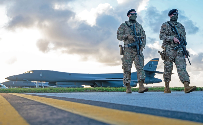 Căn cứ không quân trên đảo Guam