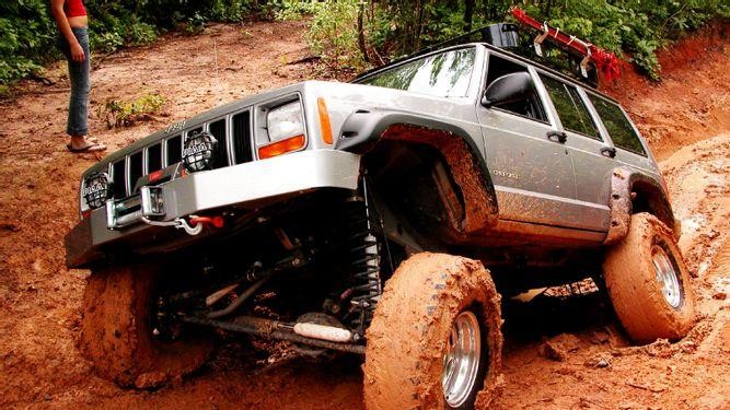 Những điều cần biết khi lái xe off-road