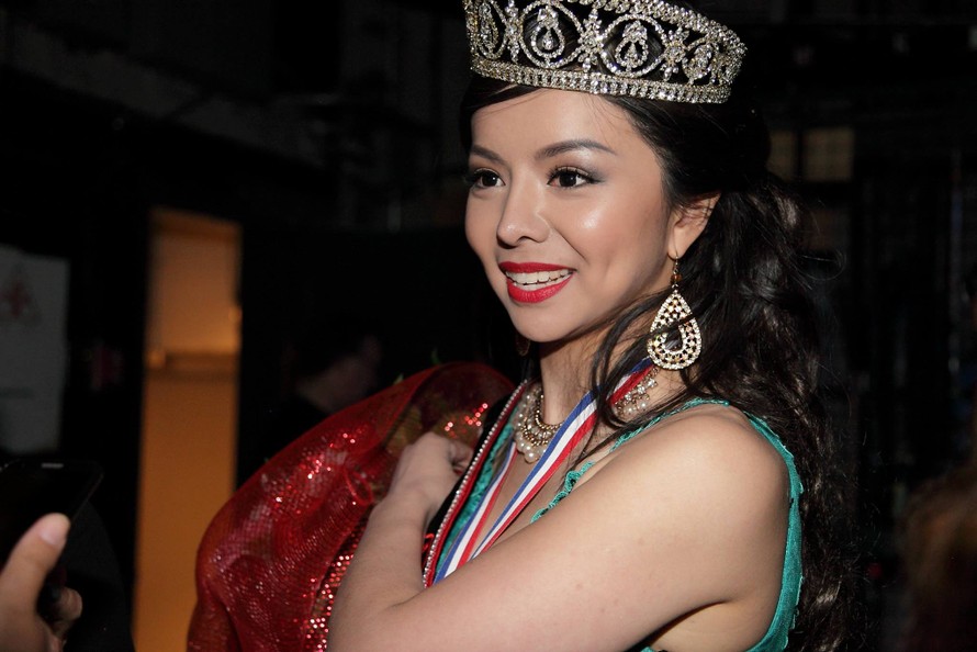 Hoa hậu Canada 2015 bị Trung Quốc cấm nhập cảnh
