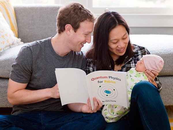 'Nặn' thần đồng, chủ Facebook dạy Vật Lý cho con 10 ngày tuổi