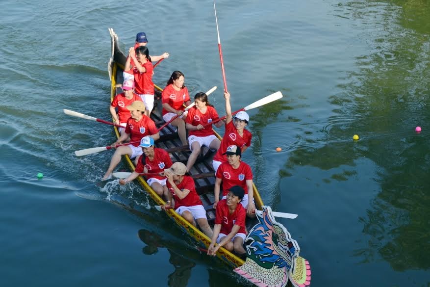Bình Định: Sôi nổi lễ hội đua thuyền