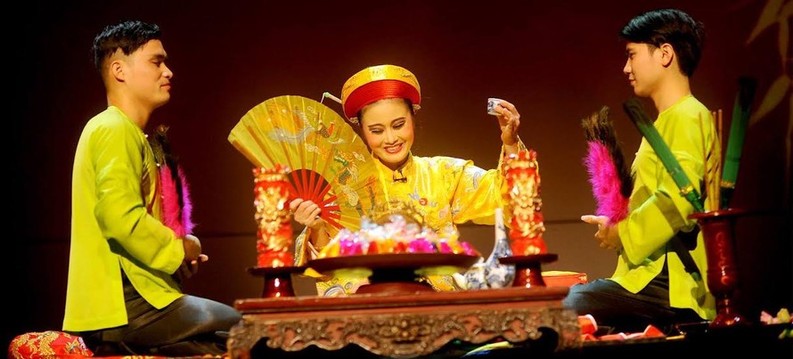 Chương trình biểu diễn chầu văn “Tứ Phủ” của Nhà hát Việt. Ảnh: Viet Theatre
