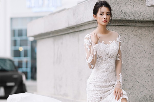 Vẻ đẹp mong manh của MC Quỳnh Chi khi hoá thành cô dâu