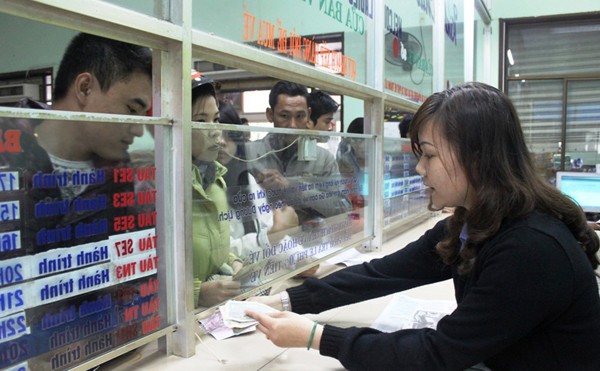 Người dân có thể mua vé tàu trước giờ đi tại ga Đà Nẵng