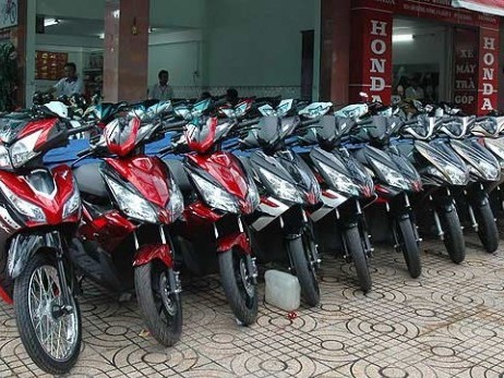 Doanh nghiệp xe máy bắt tay vực thị trường