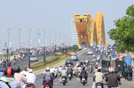 Cầu Rồng ở thành phố Đà Nẵng.