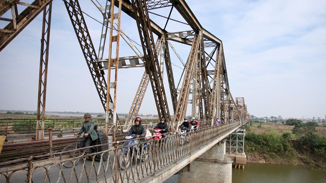 Cầu Long Biên-chứng tích lịch sử hơn một thế kỷ qua. Ảnh: như ý