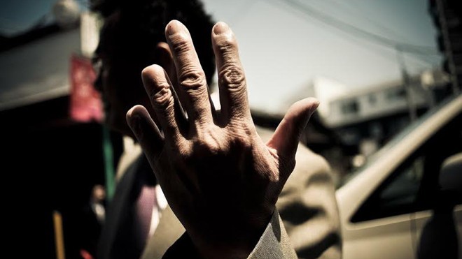Bàn tay yakuza qua ống kính của Anton Kusters (Hà Lan)
