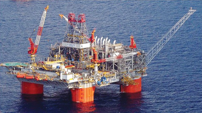 BP và Exxon Mobil khai thác dầu khí tại mỏ dầu Thunder Horse ở vịnh Mexico. Đây là giàn khai thác ngoài khơi lớn nhất ở vịnh Mexico (công suất xử lý 250.000 thùng dầu/ngày và 5,7 triệu m3 khí tự nhiên/ngày). 