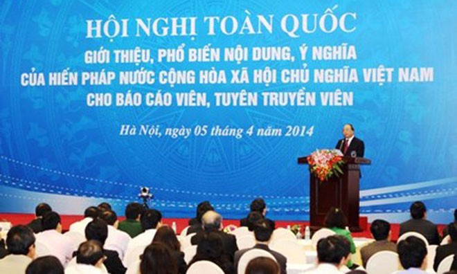 Phó Thủ tướng Nguyễn Xuân Phúc chủ trì hội nghị. Ảnh VGP.