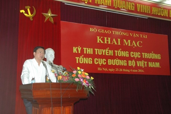 Bộ trưởng Đinh La Thăng nói gì về chuyện quan chức đi thi?