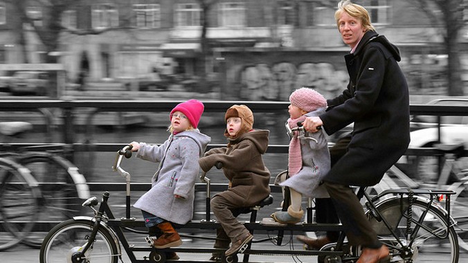Xe đạp được người dân Hà Lan lựa chọn là phương tiện giao thông phổ biến. Ảnh: Hà Anh