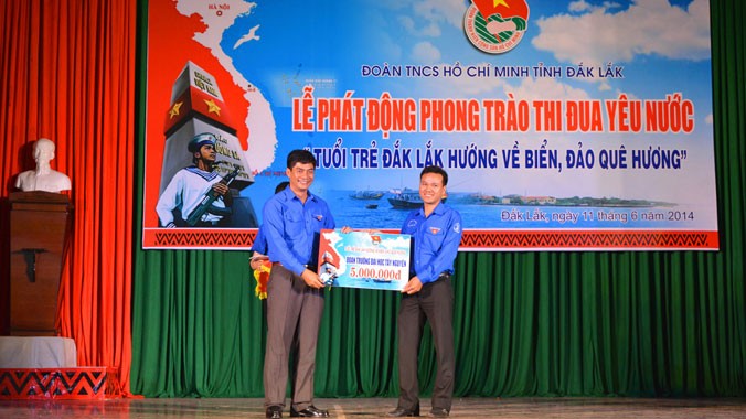 Đoàn cơ sở ở Đắk Lắk ủng hộ, hướng về biển đảo