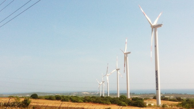 Dự án điện gió đã đi vào hoạt động tại tỉnh Bình Thuận. Ảnh: Phong Cầm